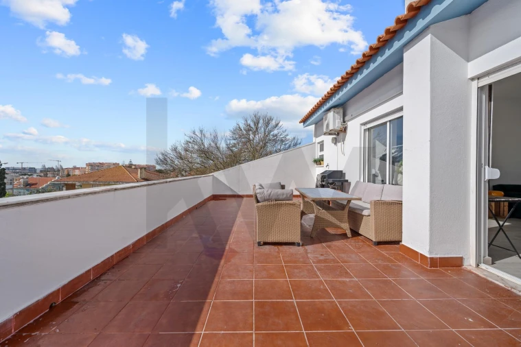 Apartamento T1 para Venda em Carcavelos e Parede Foto 12