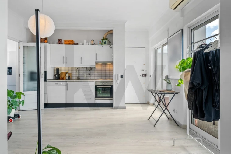 Apartamento T1 para Venda em Carcavelos e Parede Foto 7