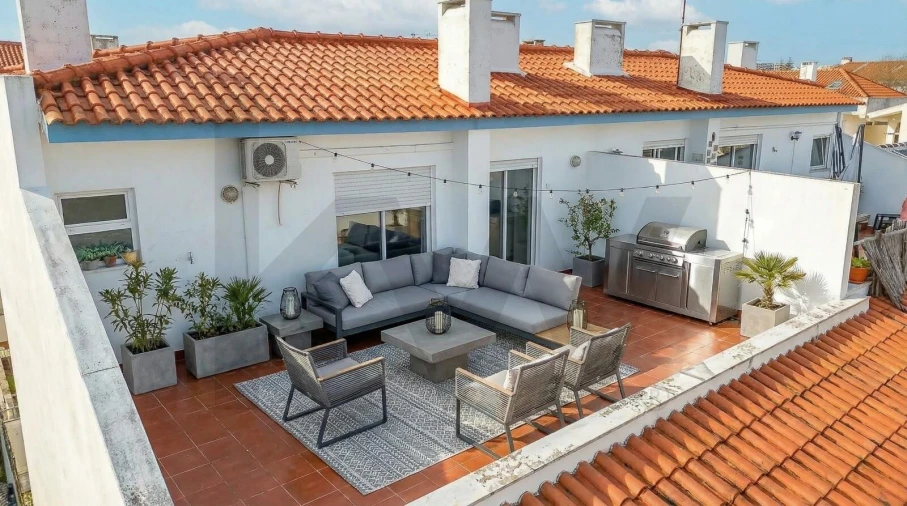 Apartamento T1 para Venda em Carcavelos e Parede