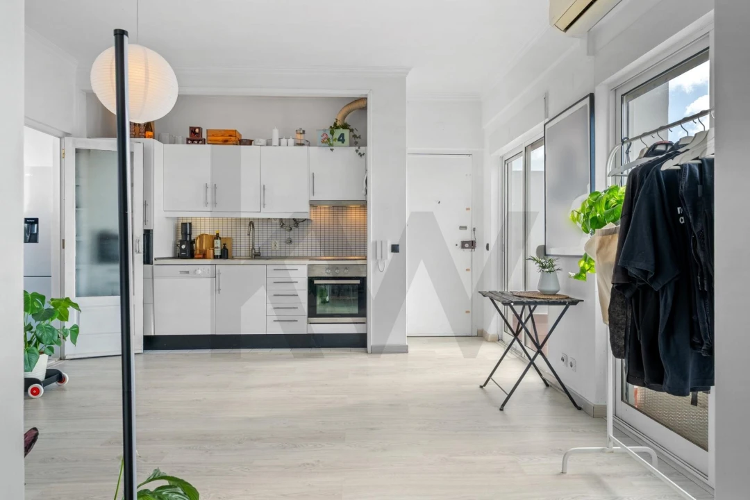 Apartamento T1 para Venda em Carcavelos e Parede Foto 7