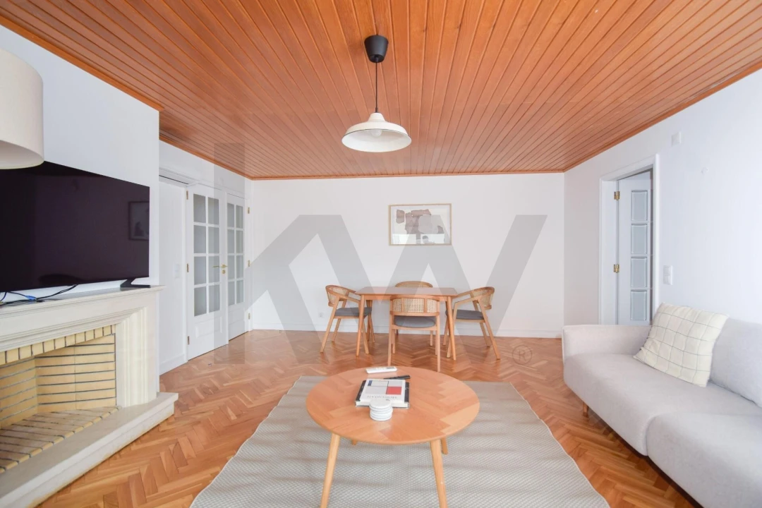 Apartamento T2 para Arrendamento em Carcavelos e Parede Foto 5