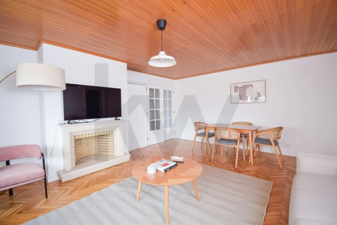 Apartamento T2 para Arrendamento em Carcavelos e Parede Foto 4