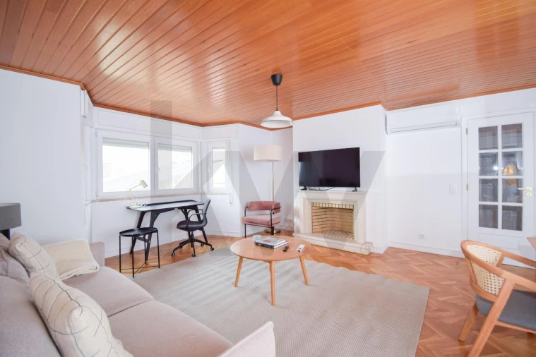 Apartamento T2 para Arrendamento em Carcavelos e Parede