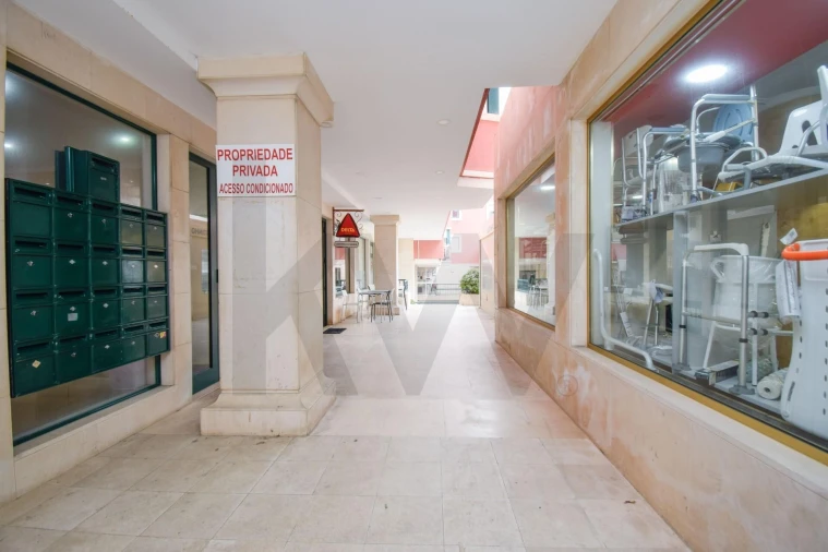 Apartamento T2 para Arrendamento em Carcavelos e Parede Foto 29