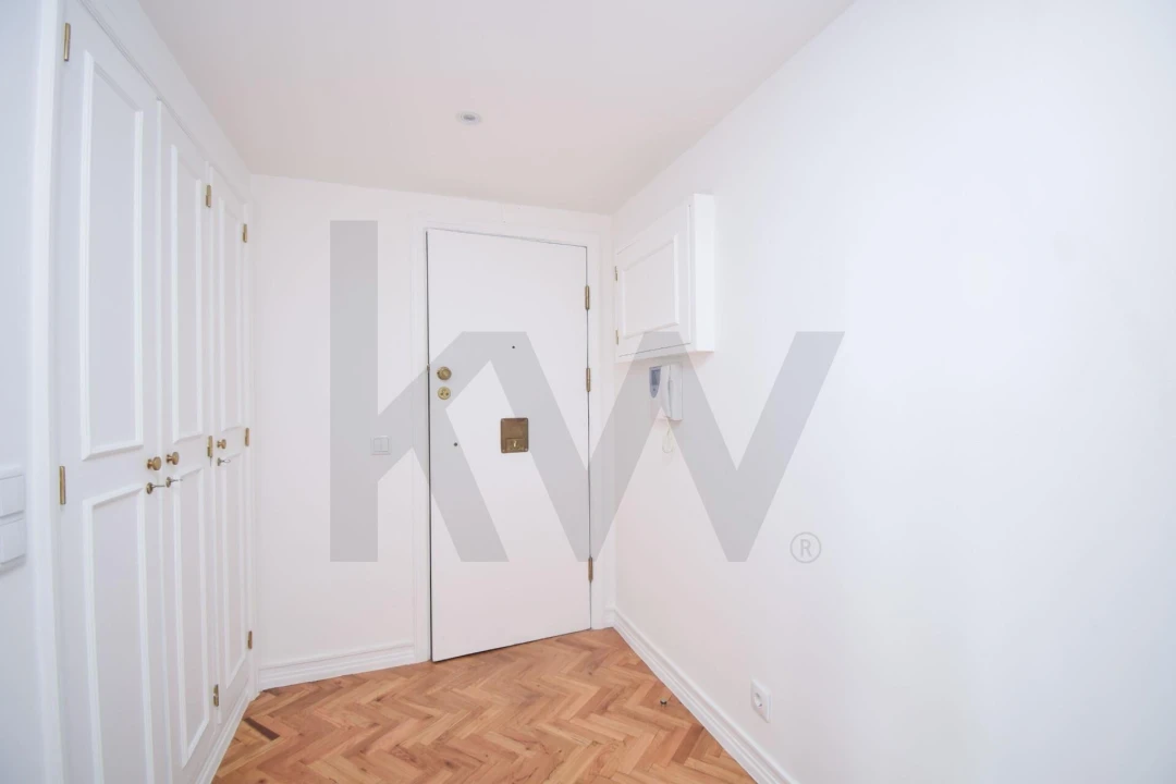 Apartamento T2 para Arrendamento em Carcavelos e Parede Foto 8