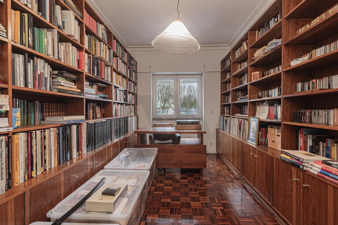 Apartamento T4 para Arrendamento em Benfica Foto 18