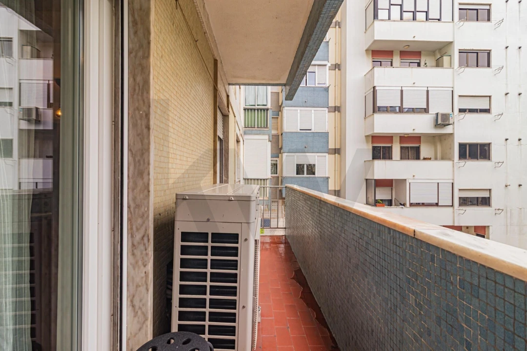 Apartamento T4 para Arrendamento em Benfica Foto 6