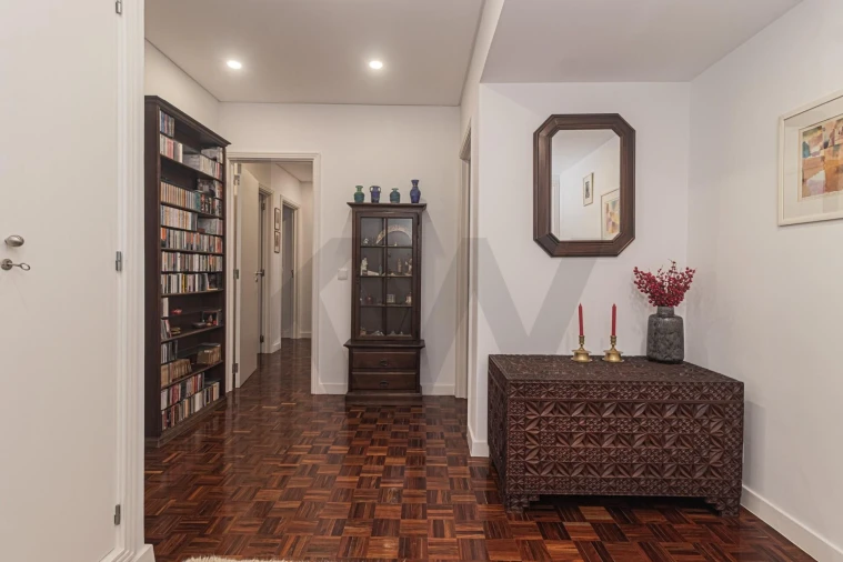 Apartamento T4 para Arrendamento em Benfica Foto 17