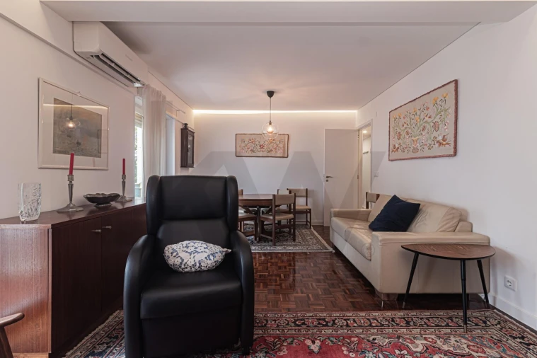 Apartamento T4 para Arrendamento em Benfica Foto 2