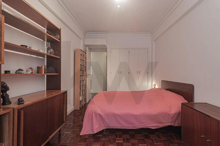 Apartamento T4 para Arrendamento em Benfica Foto 31