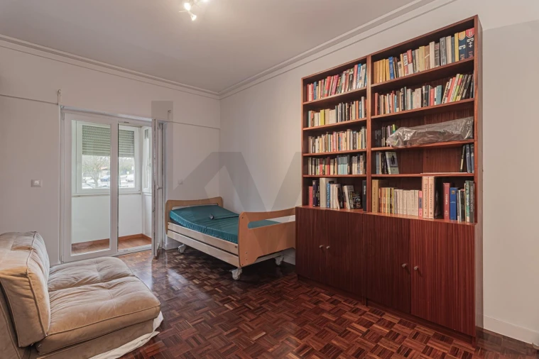 Apartamento T4 para Arrendamento em Benfica Foto 23