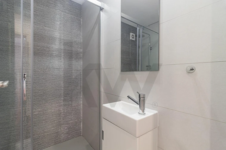 Apartamento T4 para Arrendamento em Benfica Foto 20