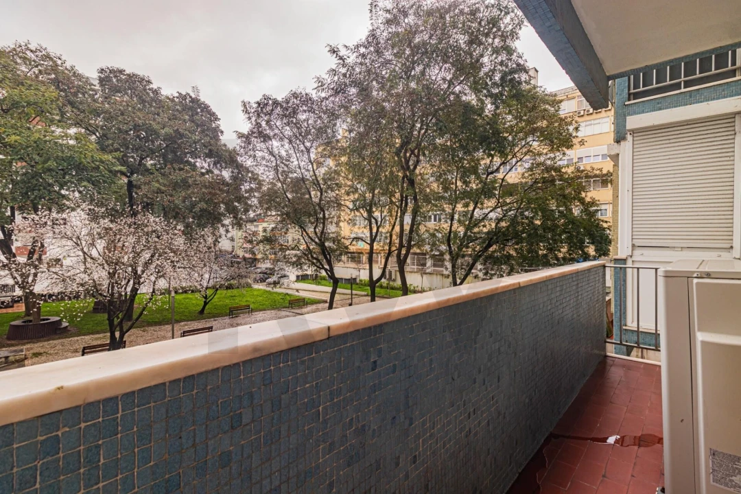 Apartamento T4 para Arrendamento em Benfica Foto 7