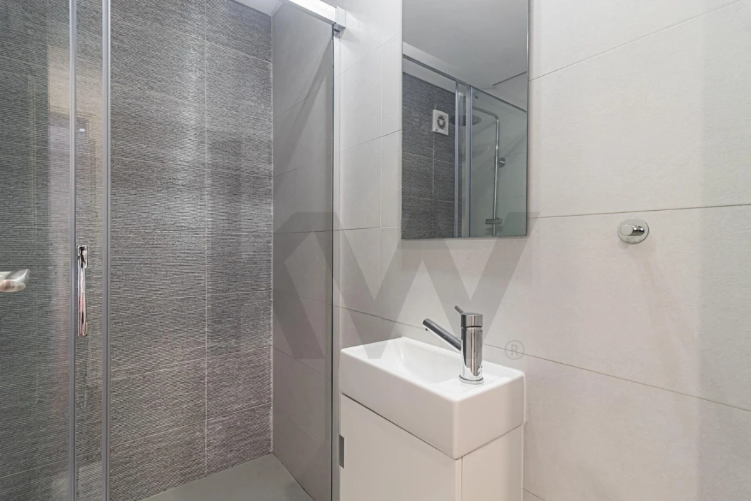 Apartamento T4 para Arrendamento em Benfica Foto 20