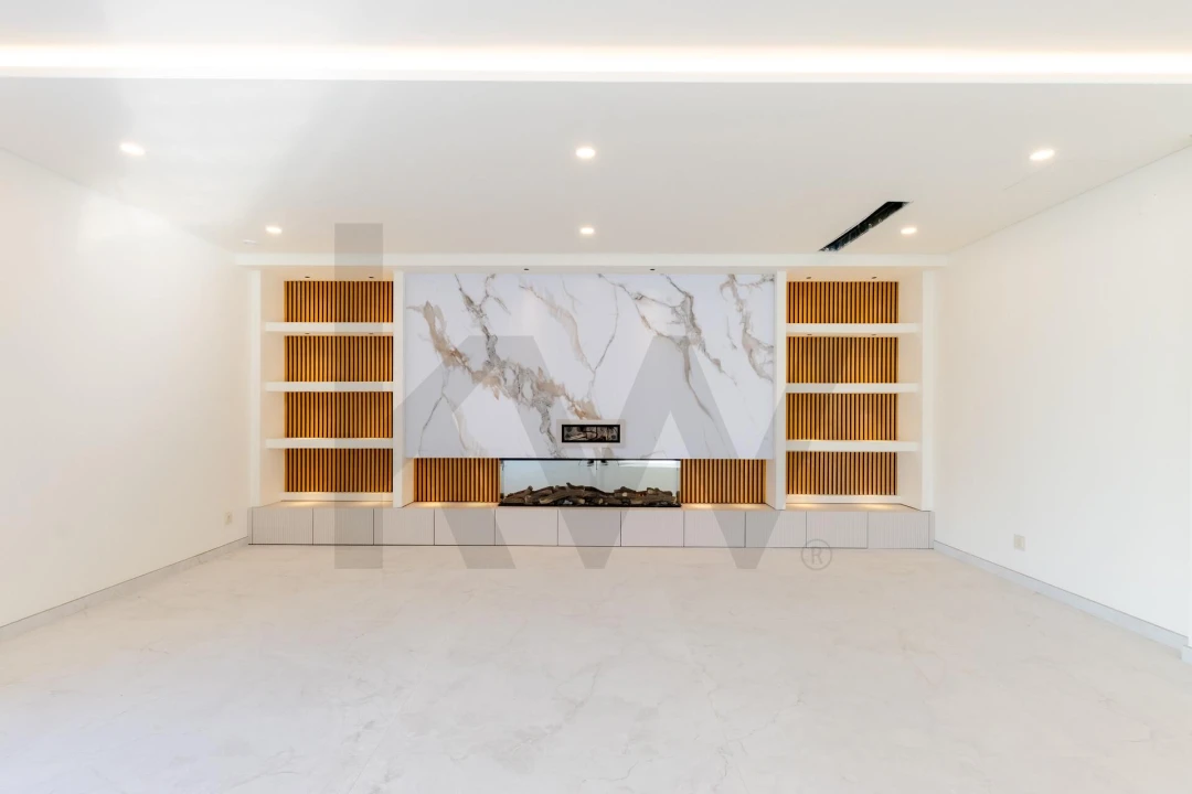 Moradia T4 para Venda em Alcabideche Foto 11