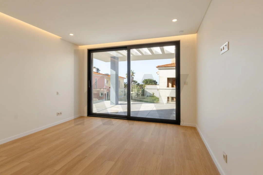 Moradia T4 para Venda em Alcabideche Foto 28