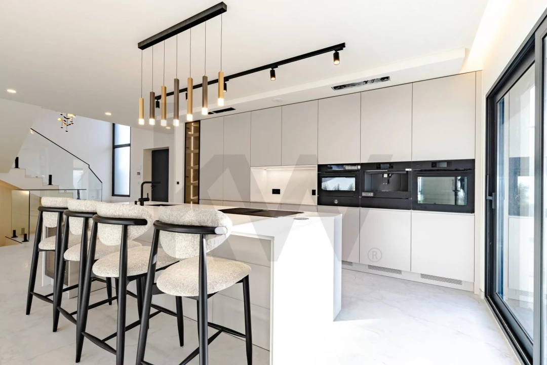 Moradia T4 para Venda em Alcabideche Foto 7