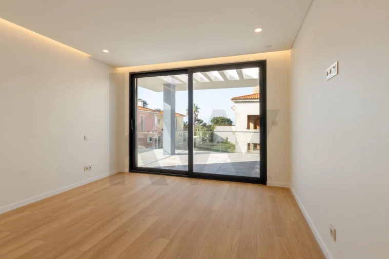 Moradia T4 para Venda em Alcabideche Foto 28