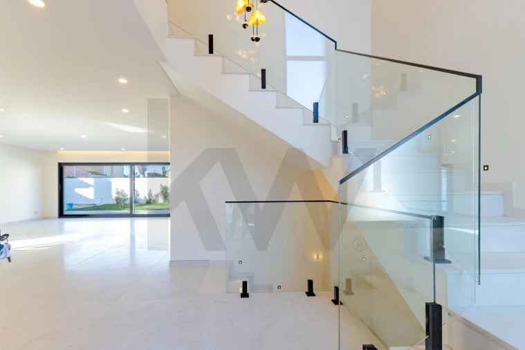 Moradia T4 para Venda em Alcabideche Foto 15