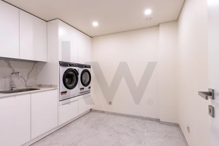 Moradia T4 para Venda em Alcabideche Foto 38