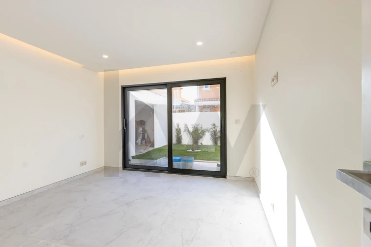 Moradia T4 para Venda em Alcabideche Foto 16