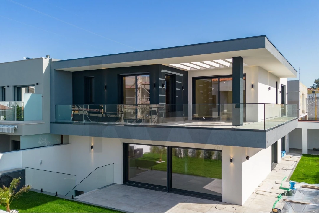 Moradia T4 para Venda em Alcabideche Foto 2