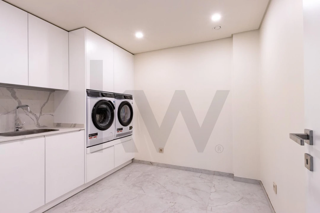 Moradia T4 para Venda em Alcabideche Foto 38