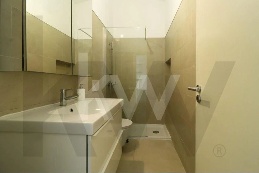 Moradia T2 para Arrendamento em Ajuda Foto 13