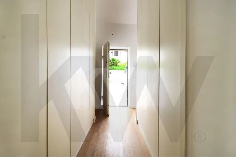 Moradia T2 para Arrendamento em Ajuda Foto 18