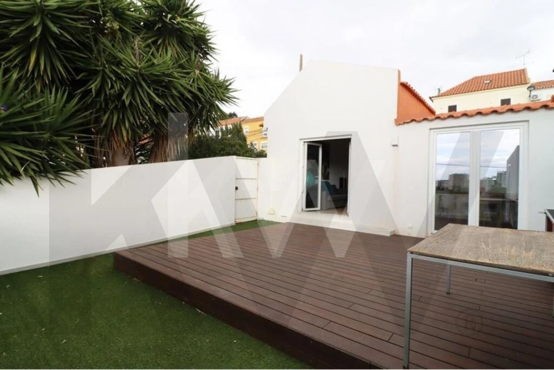 Moradia T2 para Arrendamento em Ajuda Foto 9