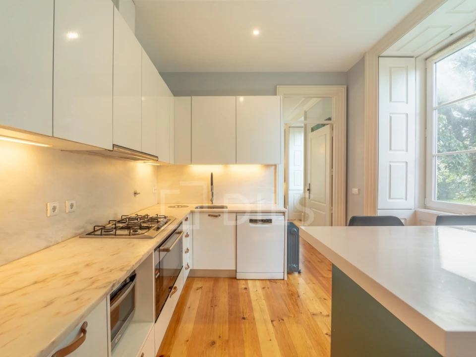 Apartamento T4 para Arrendamento em Cedofeita, Santo Ildefonso, Sé, Miragaia, São Nicolau e Vitória Foto 5