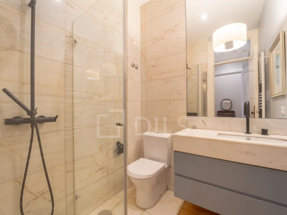 Apartamento T4 para Arrendamento em Cedofeita, Santo Ildefonso, Sé, Miragaia, São Nicolau e Vitória Foto 24