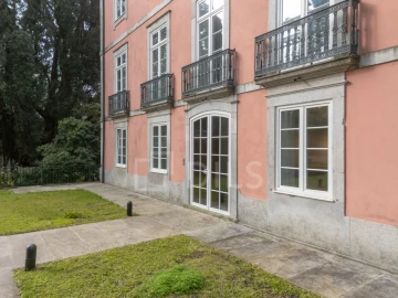 Apartamento T4 para Arrendamento em Cedofeita, Santo Ildefonso, Sé, Miragaia, São Nicolau e Vitória