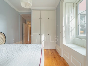 Apartamento T4 para Arrendamento em Cedofeita, Santo Ildefonso, Sé, Miragaia, São Nicolau e Vitória