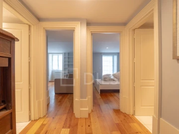 Apartamento T4 para Arrendamento em Cedofeita, Santo Ildefonso, Sé, Miragaia, São Nicolau e Vitória