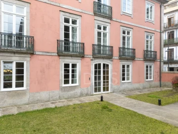 Apartamento T4 para Arrendamento em Cedofeita, Santo Ildefonso, Sé, Miragaia, São Nicolau e Vitória