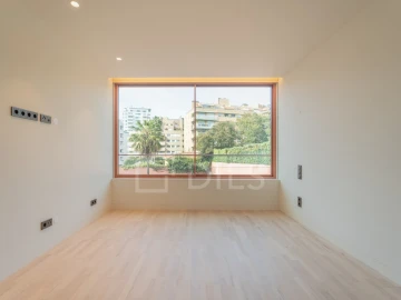 Apartamento T4 para Venda em Aldoar, Foz do Douro e Nevogilde