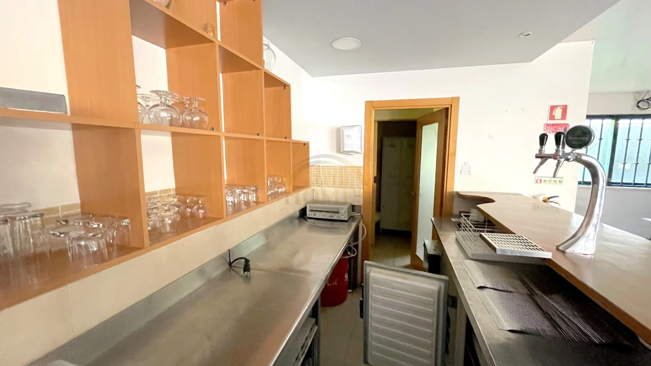 Negócio para Venda em Algés, Linda-A-Velha e Cruz Quebrada-Dafundo Foto 10