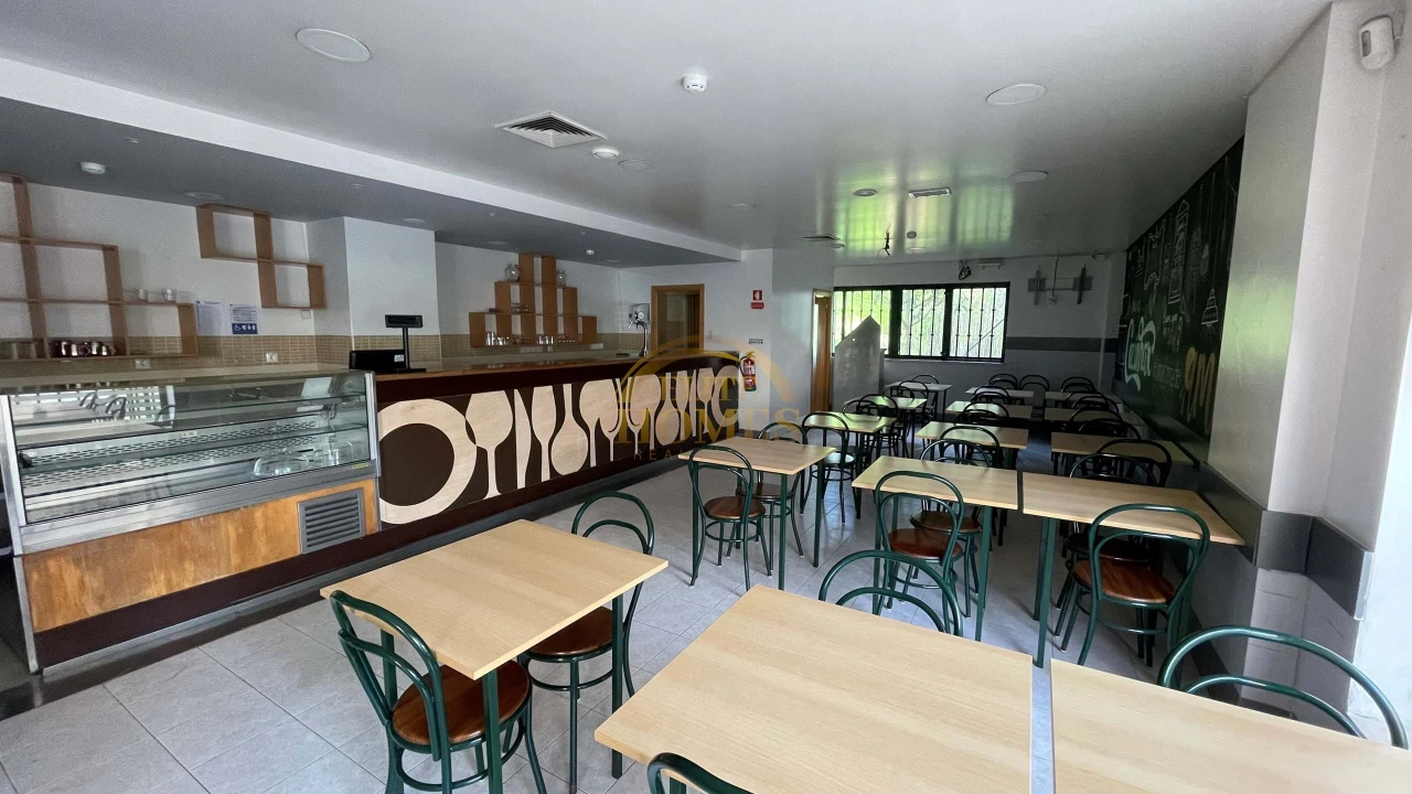 Negócio para Venda em Algés, Linda-A-Velha e Cruz Quebrada-Dafundo Foto 3