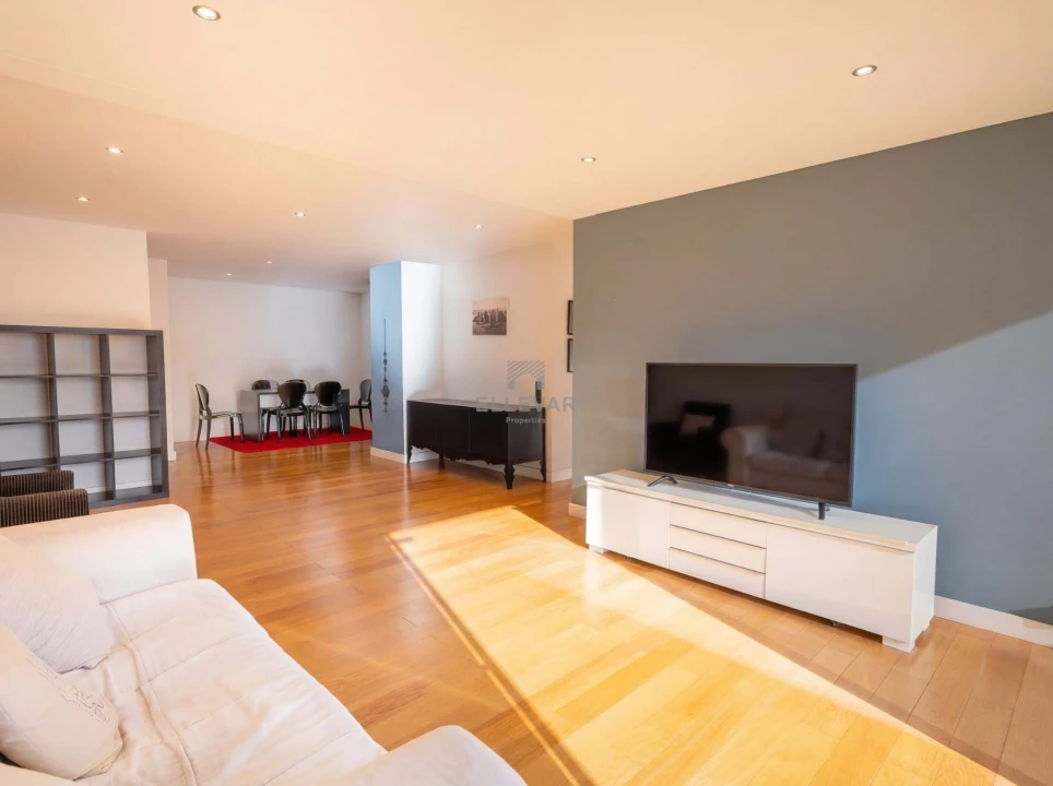 Apartamento T3 para Venda em São Martinho Foto 5