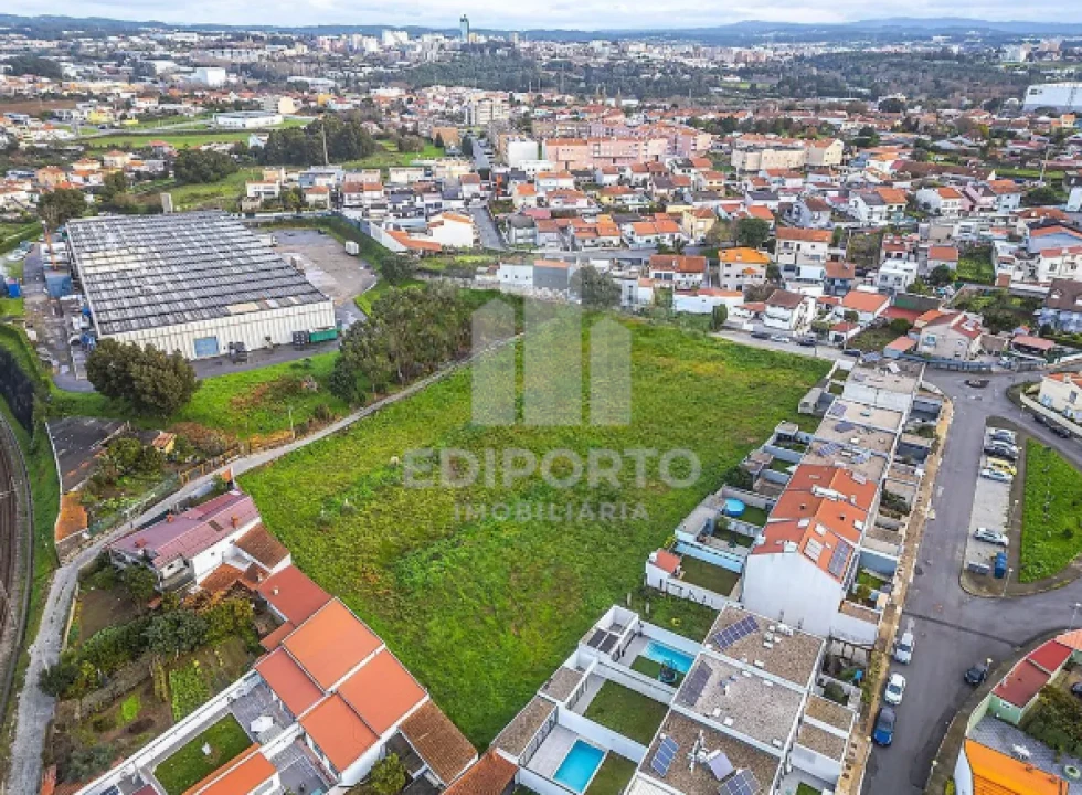Terreno para Venda em Matosinhos e Leça da Palmeira Foto 1