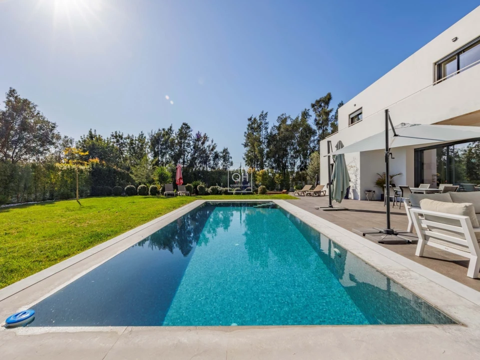 Moradia T4 para Venda em Almancil Foto 1