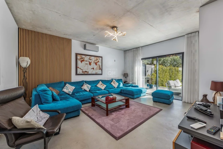 Moradia T4 para Venda em Almancil Foto 8