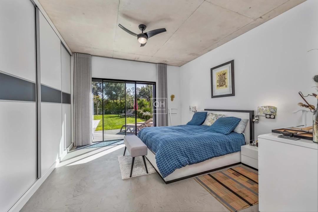 Moradia T4 para Venda em Almancil Foto 11