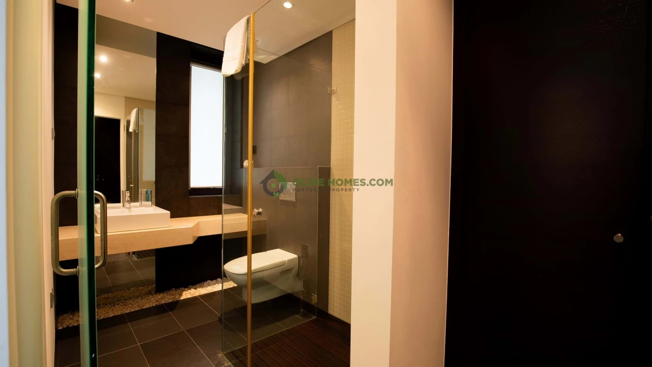 Moradia T5 para Venda em Quarteira Foto 22