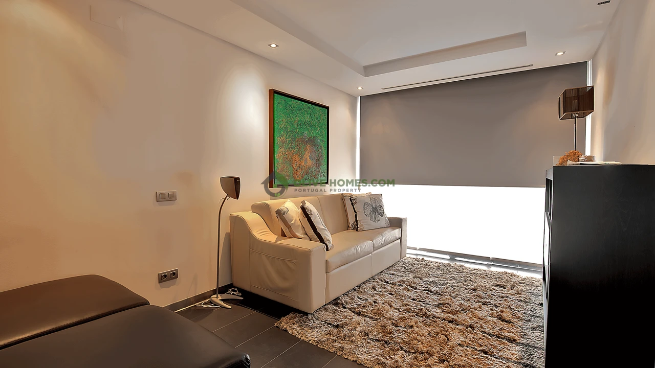 Moradia T5 para Venda em Quarteira Foto 54