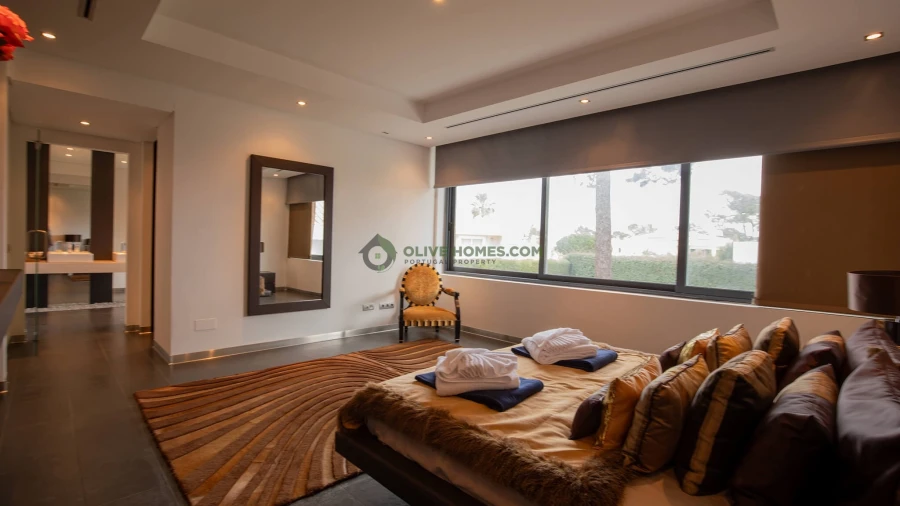 Moradia T5 para Venda em Quarteira Foto 38