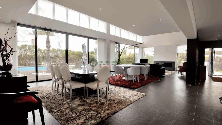 Moradia T5 para Venda em Quarteira Foto 61