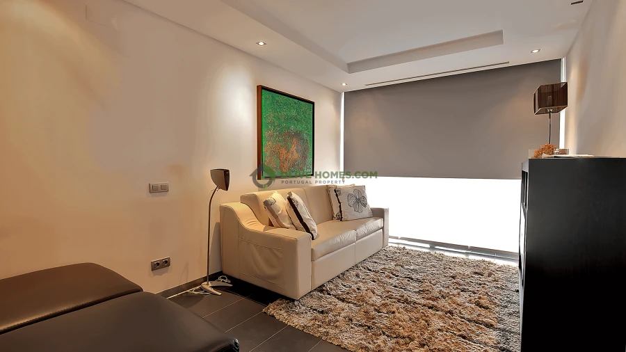 Moradia T5 para Venda em Quarteira Foto 54