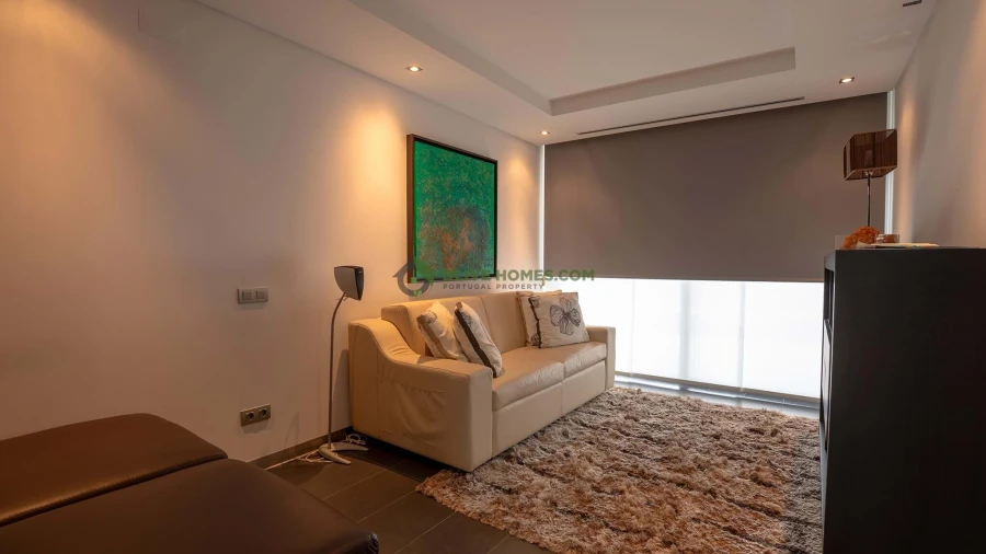 Moradia T5 para Venda em Quarteira Foto 20